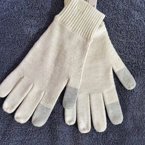 Lulu Warm Relevation Gloves. L/XL NWT!